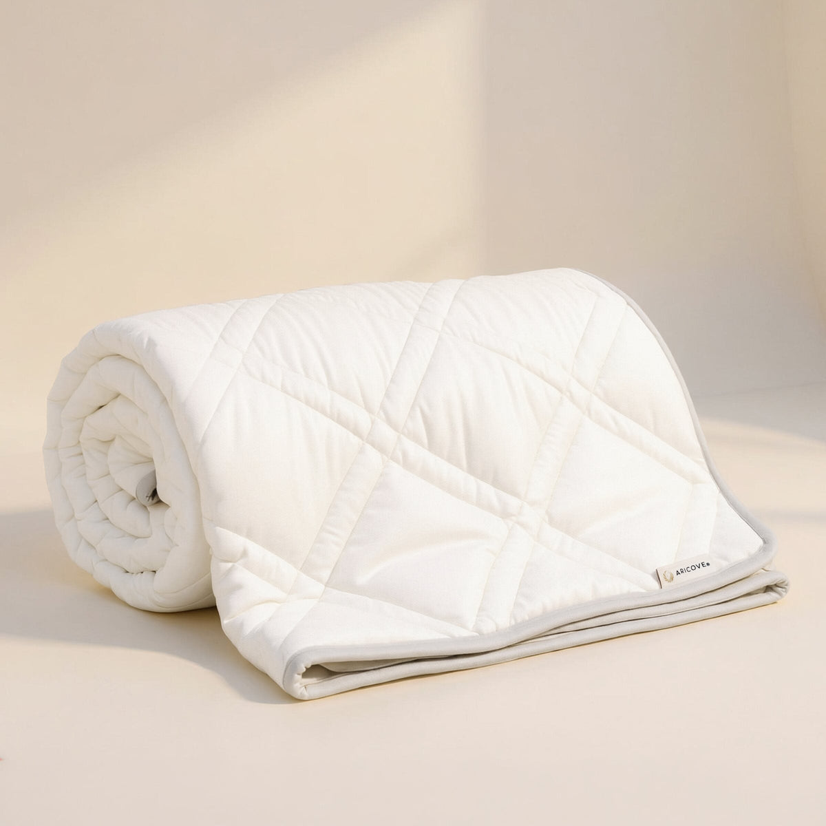 Aricove weighted blanket, folded with storage bag