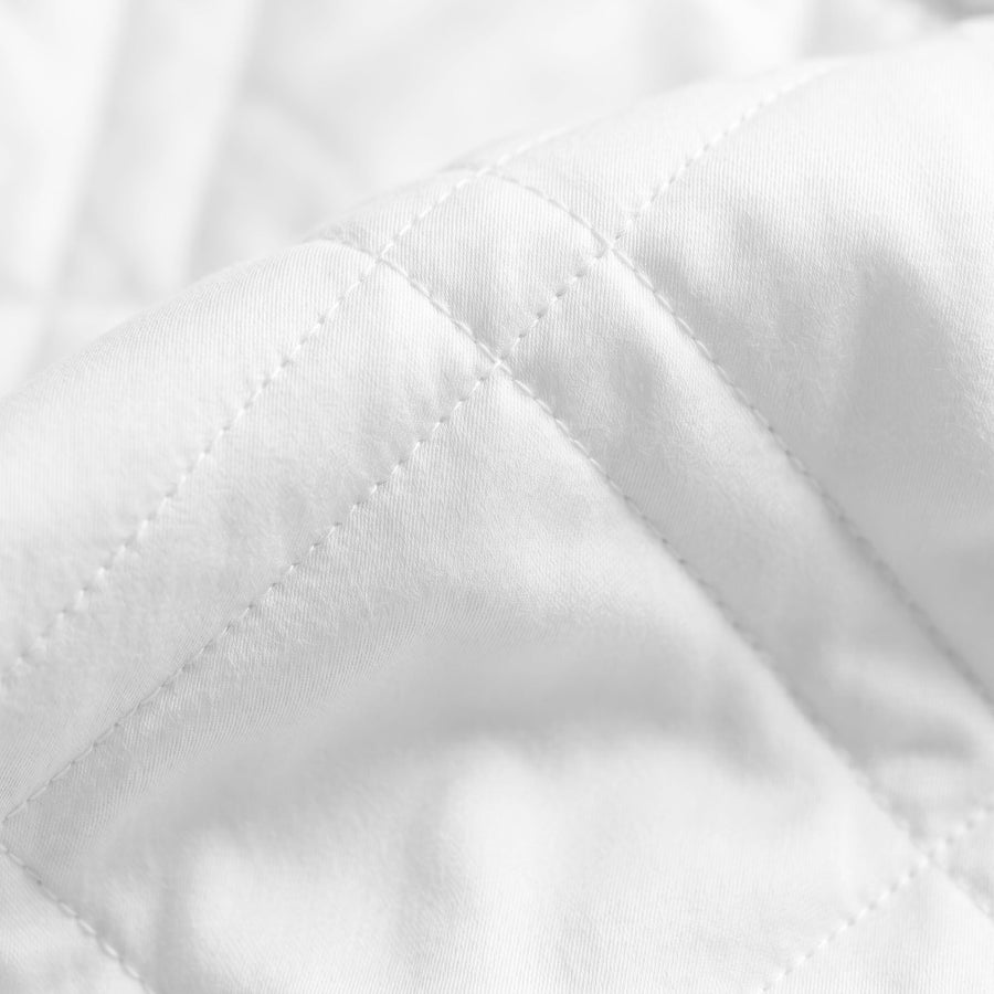 Aricove weighted blanket lifestyle image